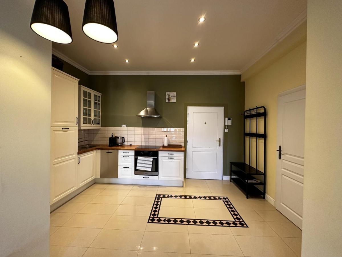 Gorkeho Apartment In City Centre Bratislava Luaran gambar