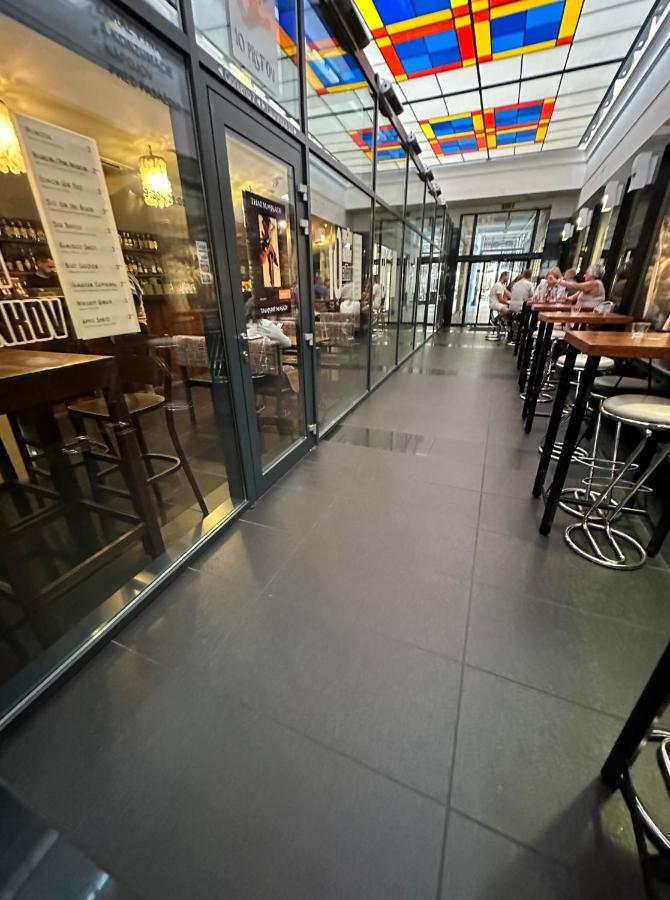 Gorkeho Apartment In City Centre Bratislava Luaran gambar