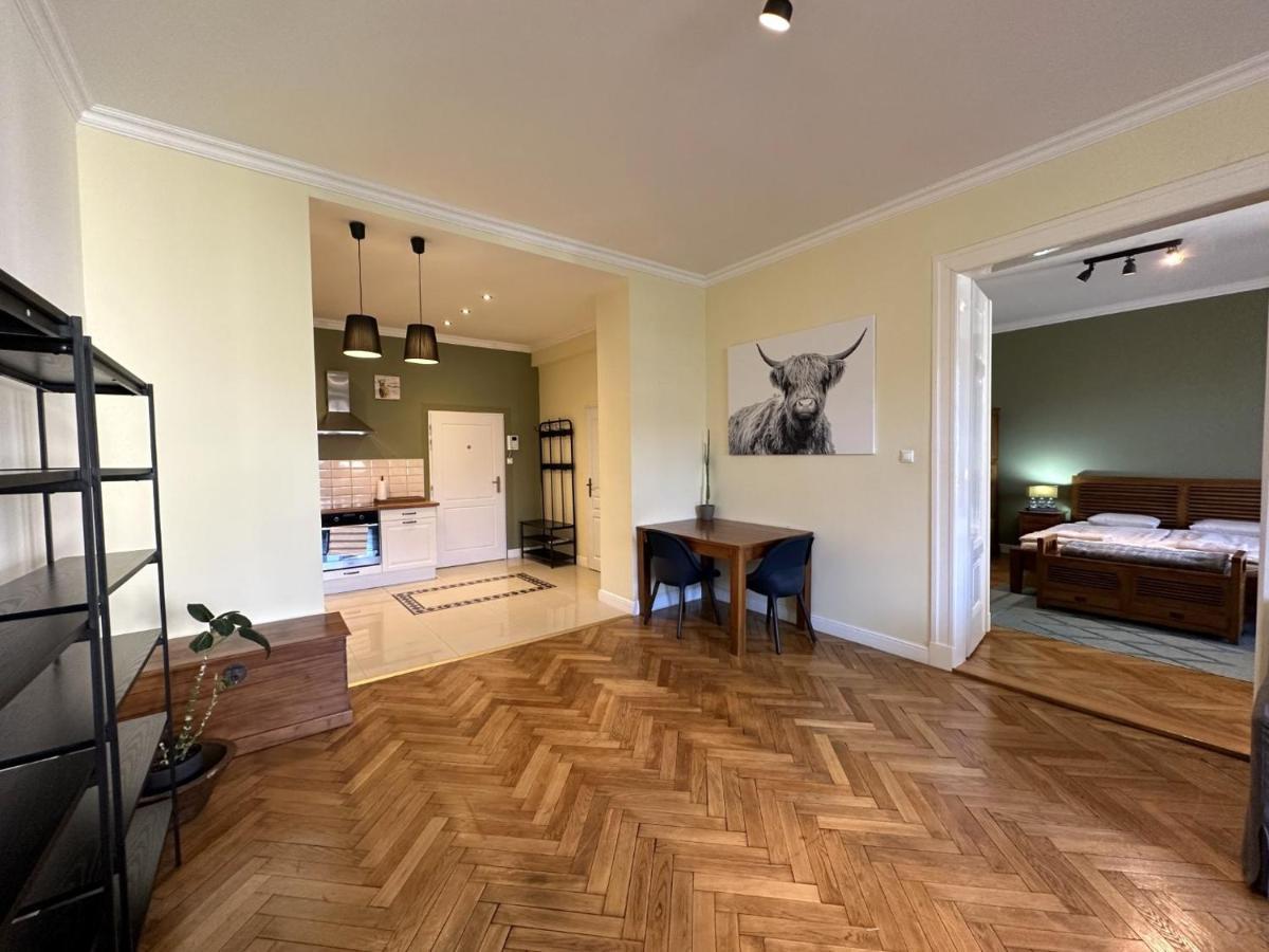Gorkeho Apartment In City Centre Bratislava Luaran gambar