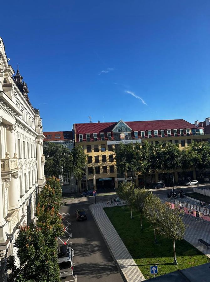 Gorkeho Apartment In City Centre Bratislava Luaran gambar